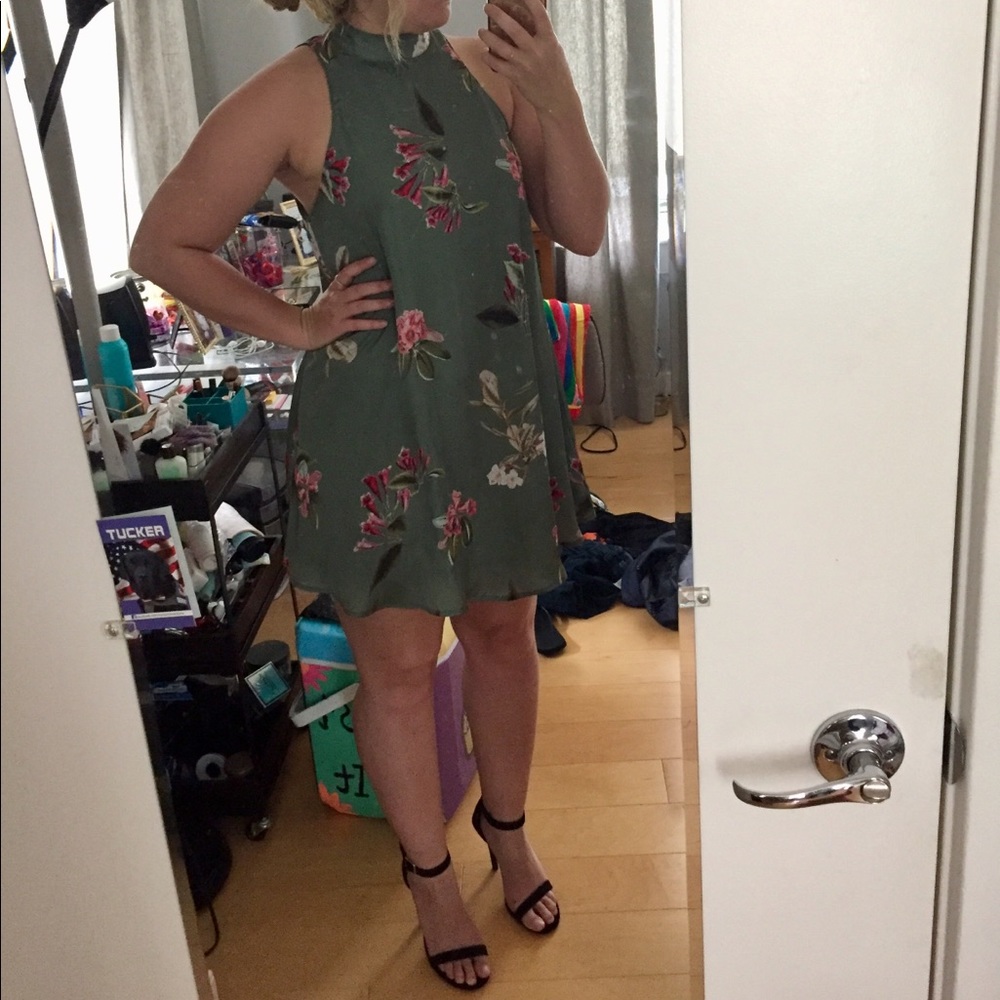 SMYM V Right Back Dress